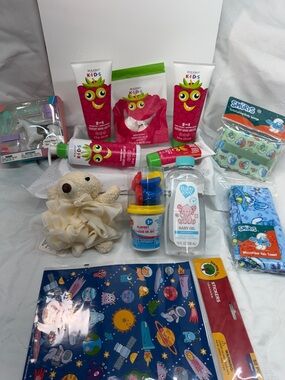 Kids Raspberry Plush Bath Toy & Hair Care Set - Pink